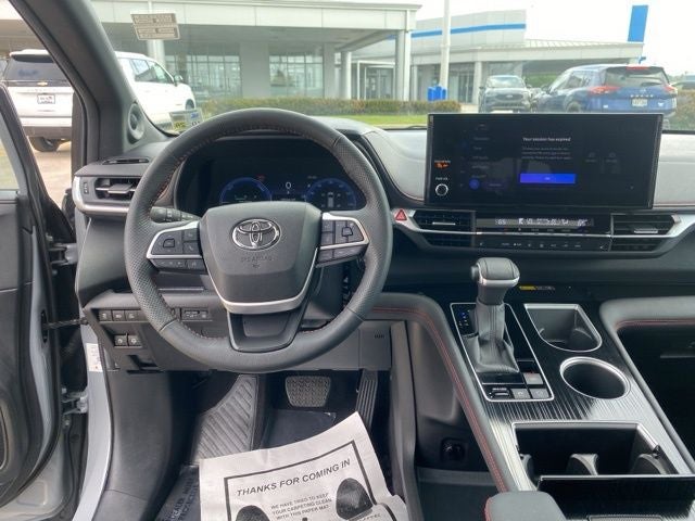 2025 Toyota Sienna XSE 7 Passenger