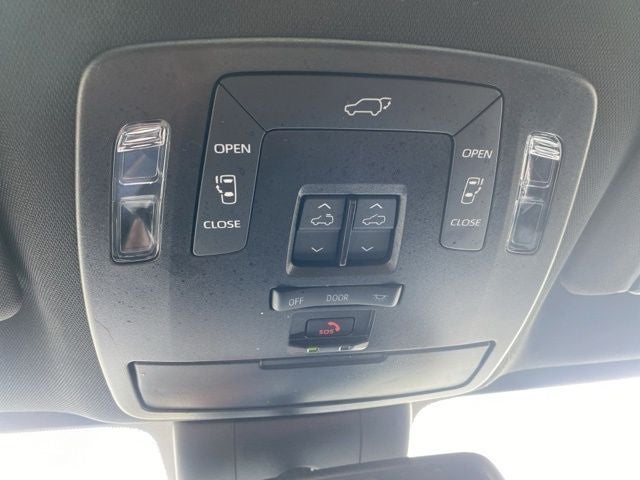 2025 Toyota Sienna XSE 7 Passenger