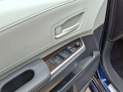 2022 Toyota Sienna LE 8 Passenger