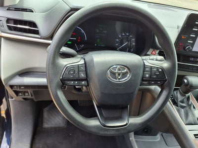 2022 Toyota Sienna LE 8 Passenger