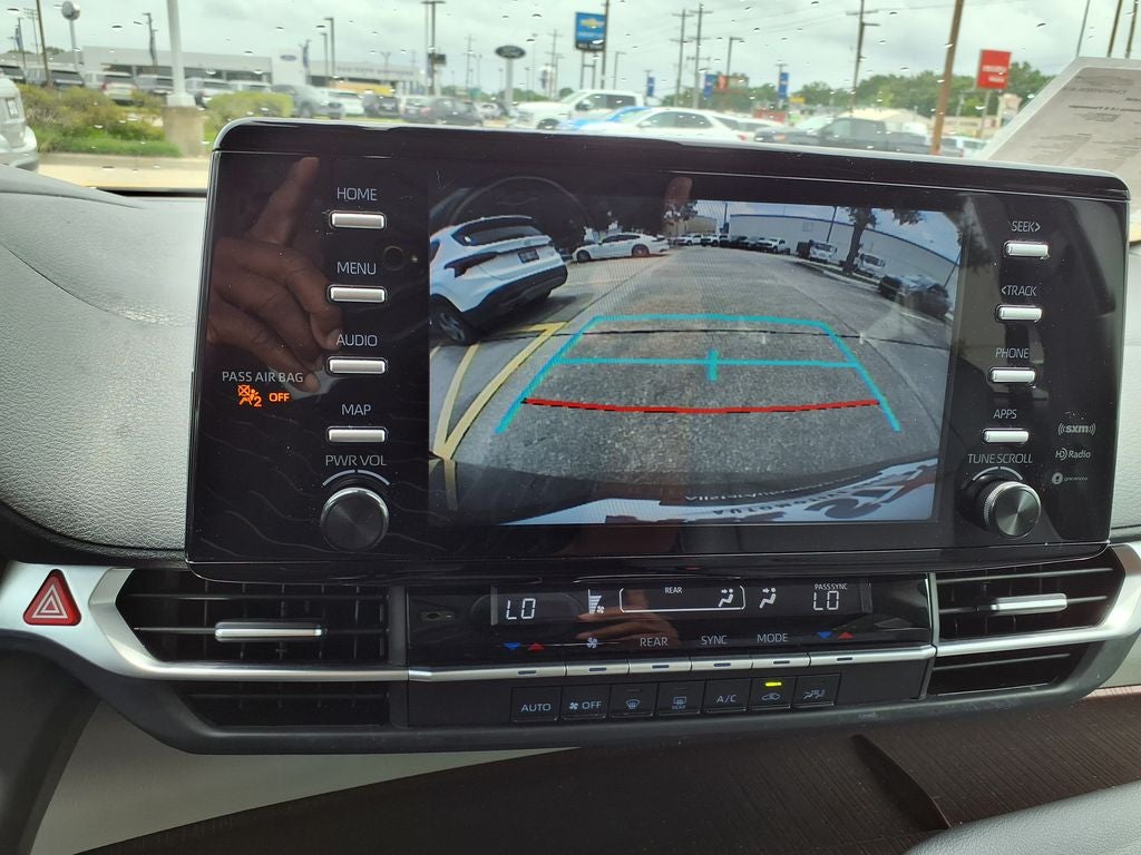 2022 Toyota Sienna LE 8 Passenger