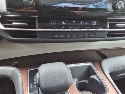 2022 Toyota Sienna LE 8 Passenger