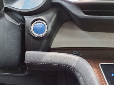2022 Toyota Sienna LE 8 Passenger