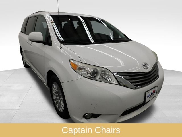 2014 Toyota Sienna XLE 7 Passenger