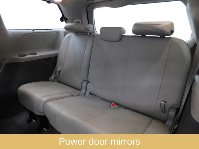 2014 Toyota Sienna XLE 7 Passenger