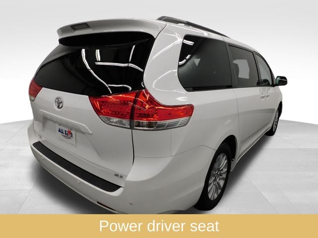 2014 Toyota Sienna XLE 7 Passenger