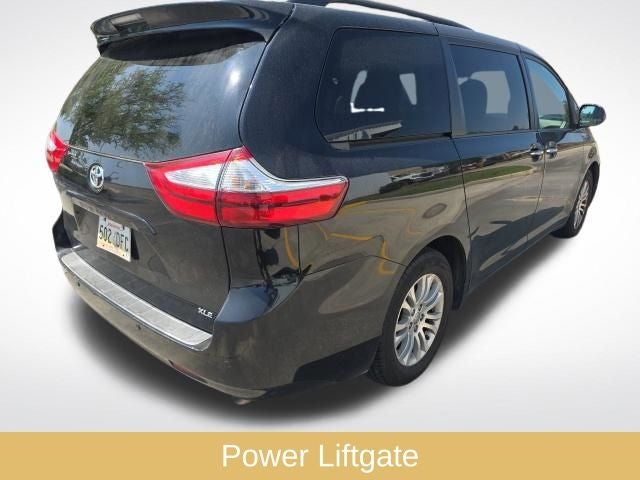 2016 Toyota Sienna XLE 7 Passenger