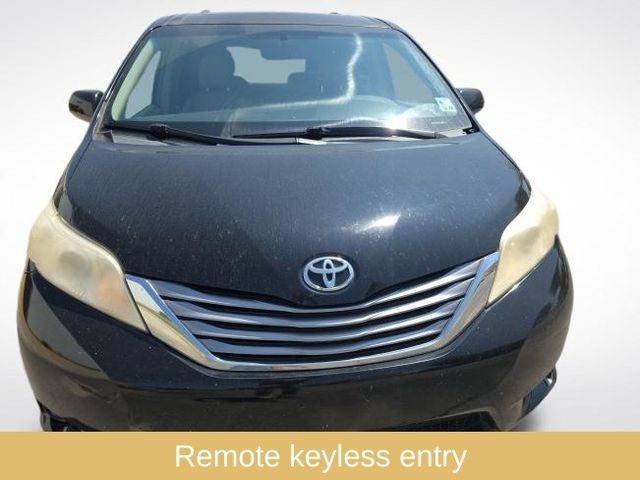 2016 Toyota Sienna XLE 7 Passenger