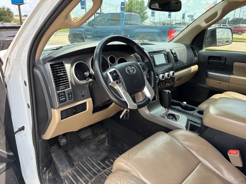 2017 Toyota Sequoia SR5 5.7L