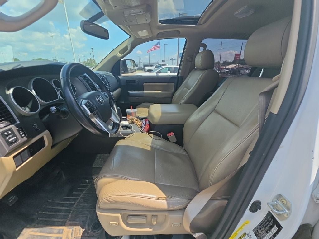 2017 Toyota Sequoia SR5 5.7L