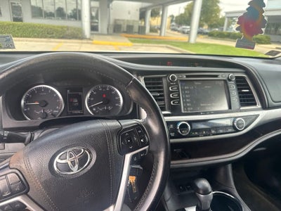 2017 Toyota Highlander LE Plus