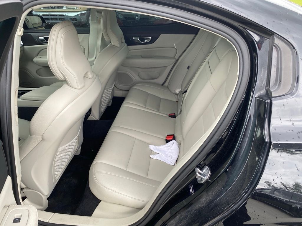 2020 Volvo S60 T5 Momentum