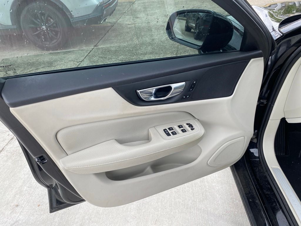 2020 Volvo S60 T5 Momentum