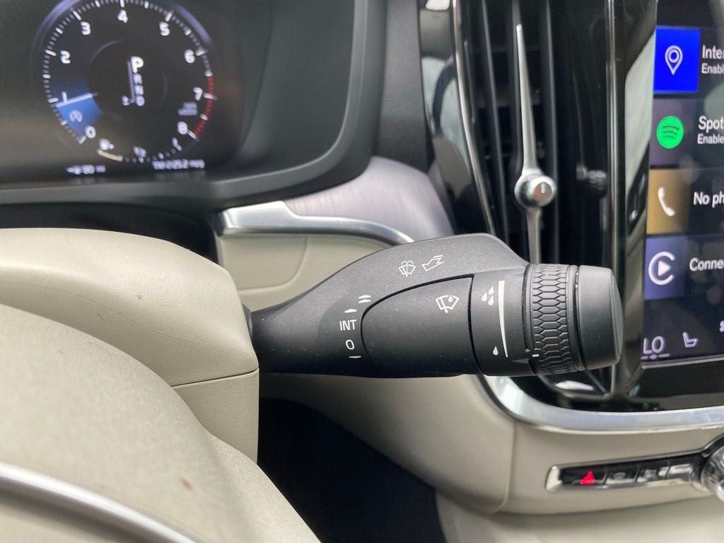 2020 Volvo S60 T5 Momentum