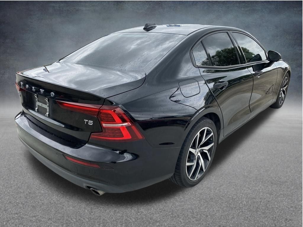 2020 Volvo S60 T5 Momentum