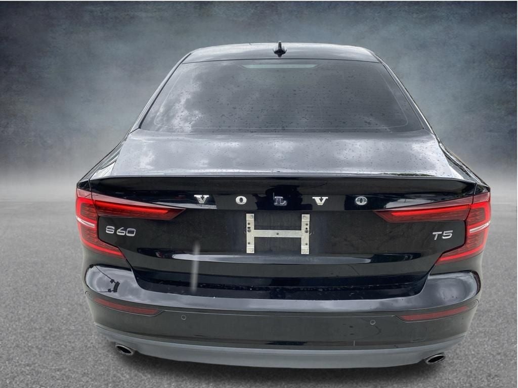 2020 Volvo S60 T5 Momentum