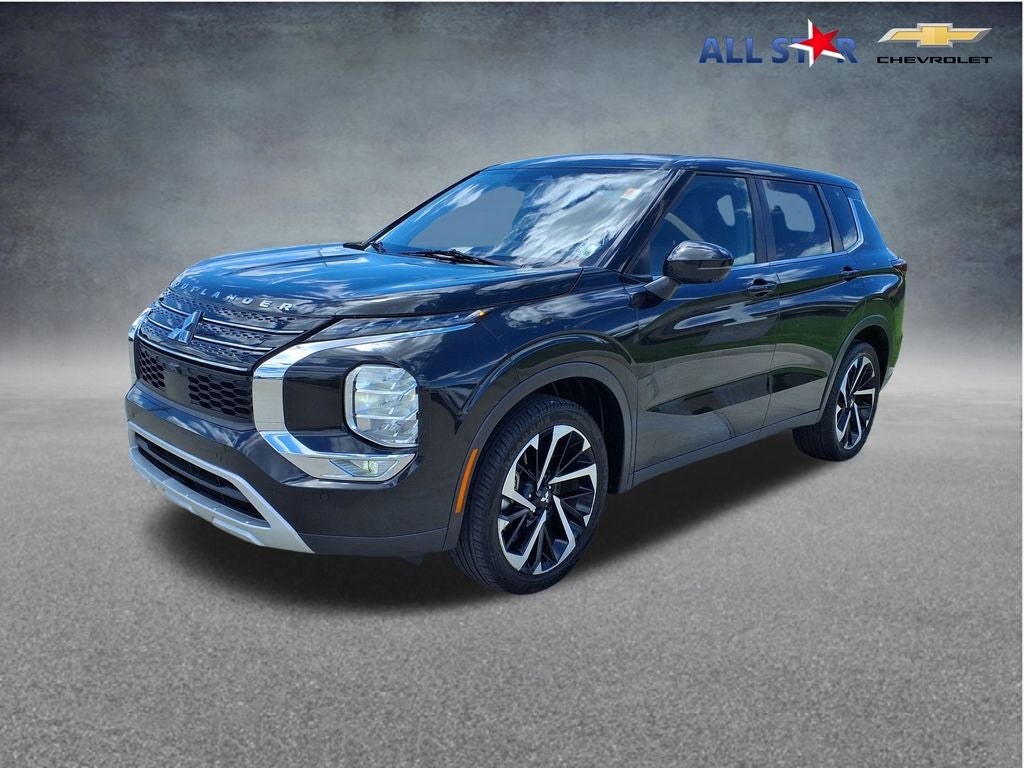 2023 Mitsubishi Outlander SE