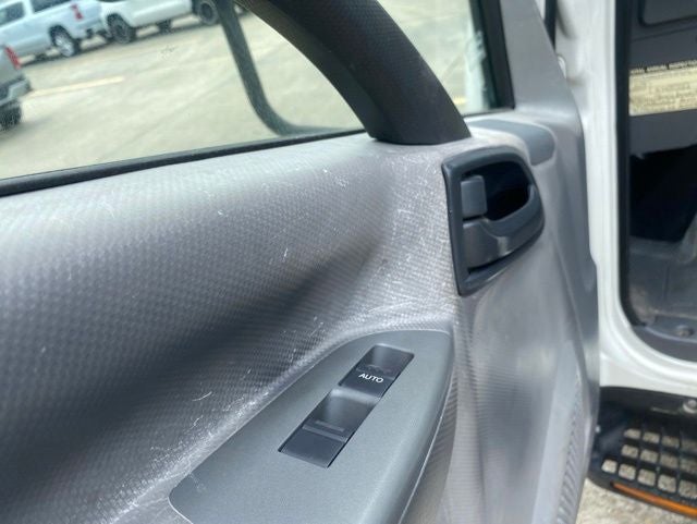 2019 Isuzu NPR 5.2L I4 F