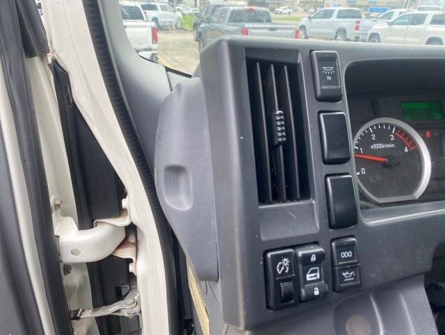 2019 Isuzu NPR 5.2L I4 F