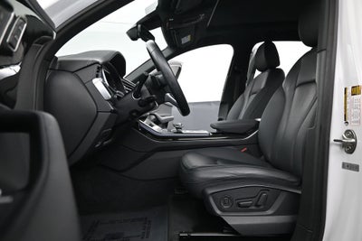 2023 Audi Q7 55 Premium quattro