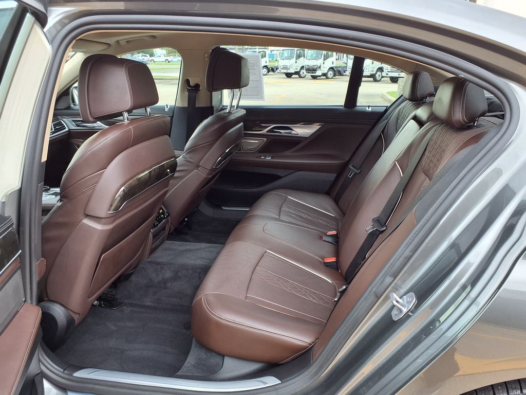 2018 BMW 7 Series 740i