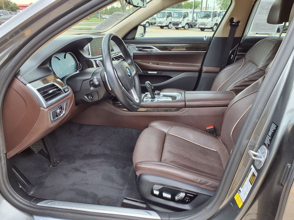 2018 BMW 7 Series 740i