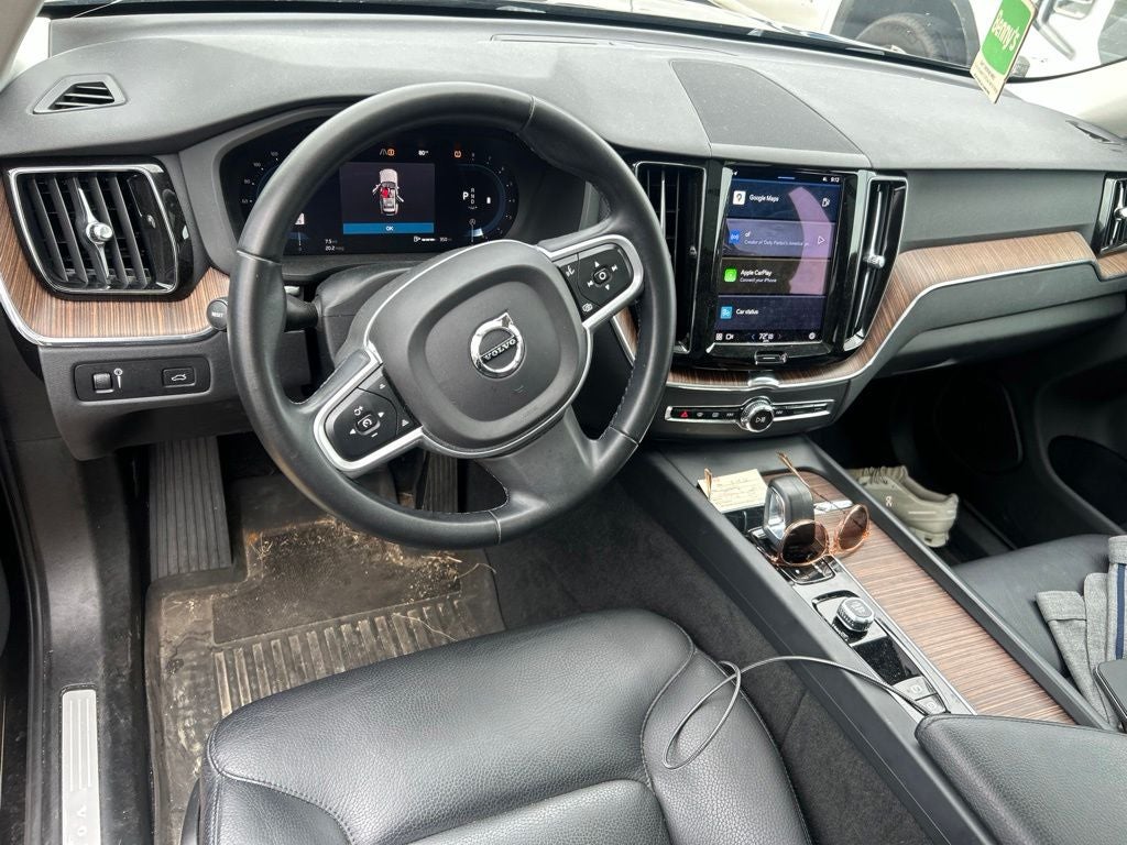 2022 Volvo XC60 B5 Momentum