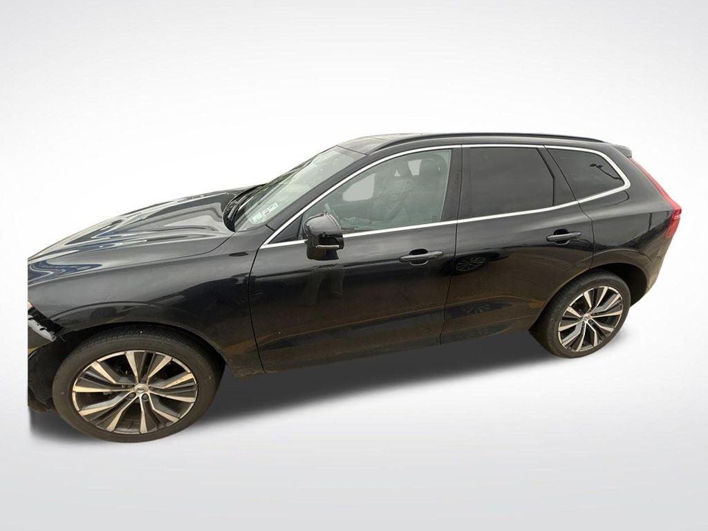 2022 Volvo XC60 B5 Momentum