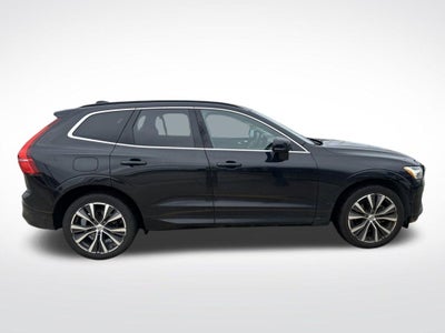 2022 Volvo XC60 B5 Momentum