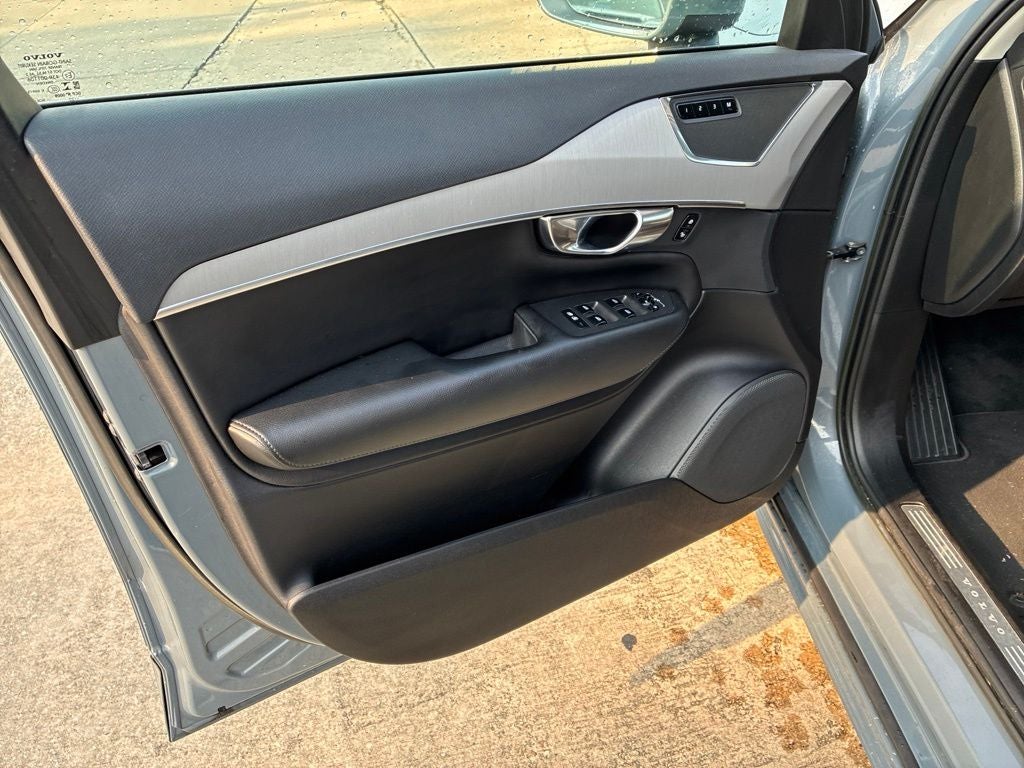 2023 Volvo XC90 B5 Core