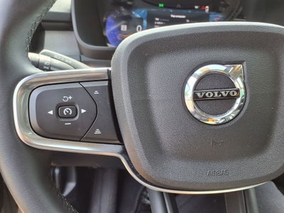 2025 Volvo XC40 B5 Plus Bright Theme
