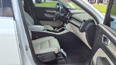 2023 Volvo XC40 Ultimate