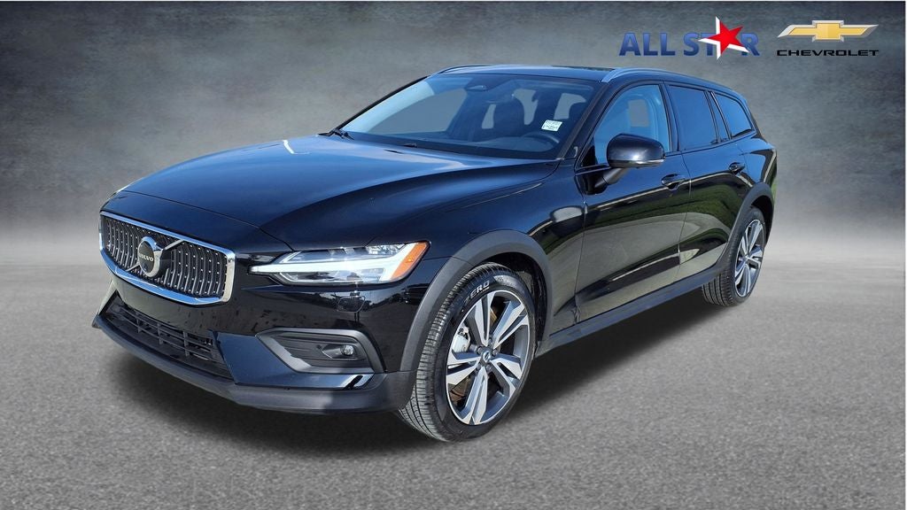 2025 Volvo V60 Cross Country B5 Plus
