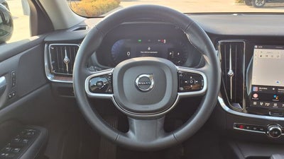 2025 Volvo V60 Cross Country B5 Plus