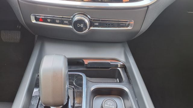 2025 Volvo V60 Cross Country B5 Plus