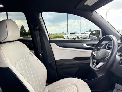 2024 Volkswagen Atlas Cross Sport 2.0T SEL Premium R-Line