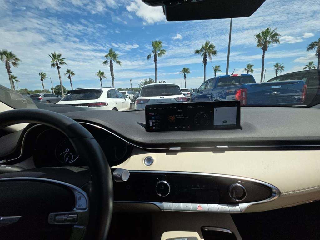 2025 Genesis GV70 2.5T