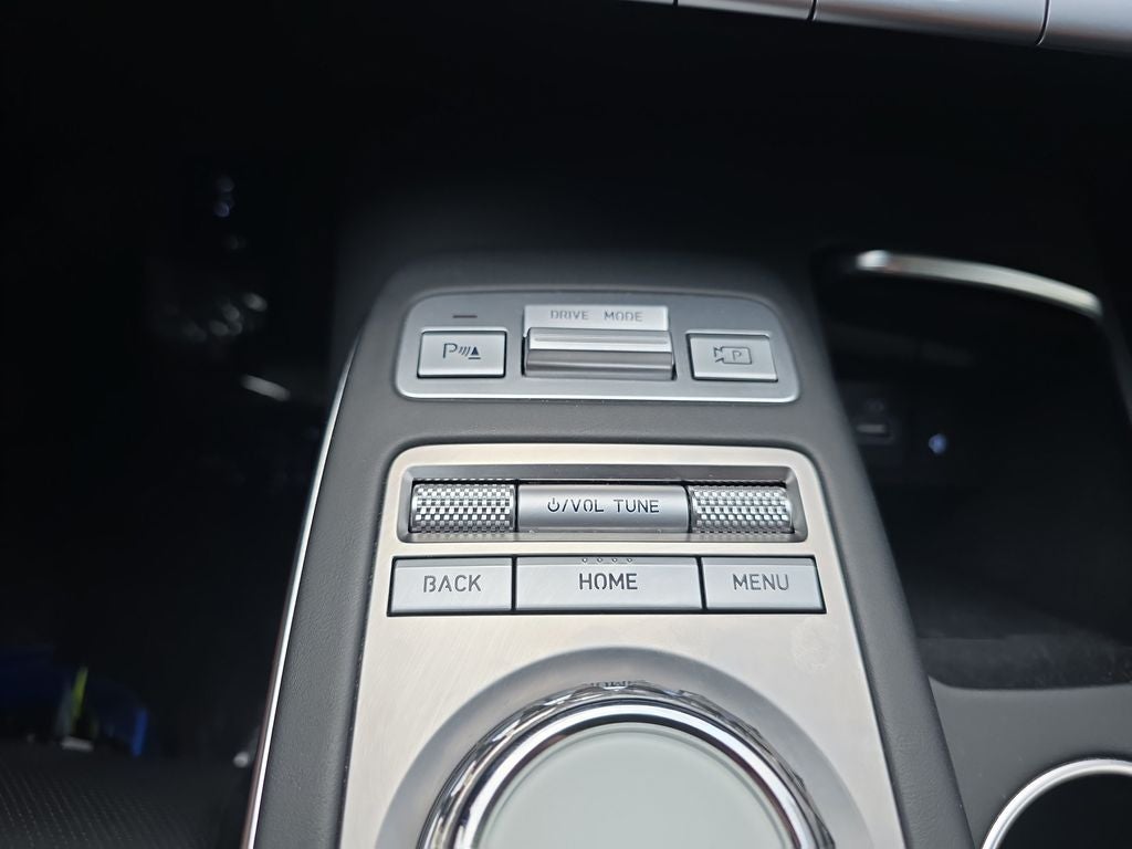 2025 Genesis GV70 2.5T