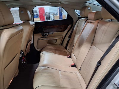 2016 Jaguar XJ R-Sport