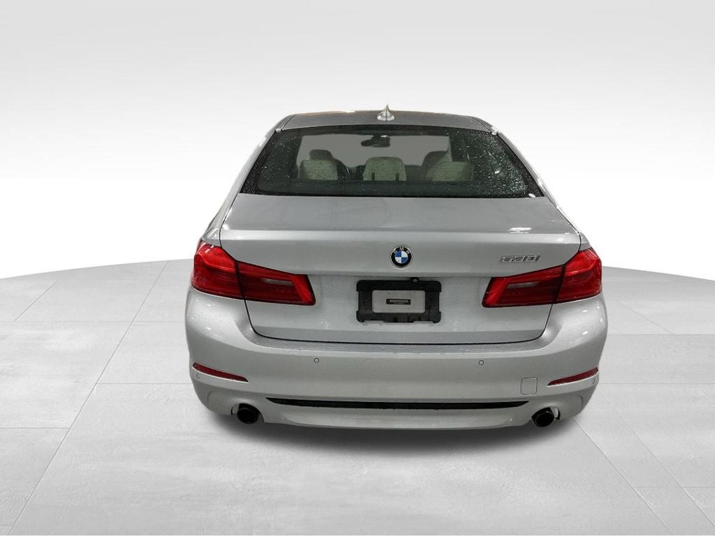 2019 BMW 5 Series 530i