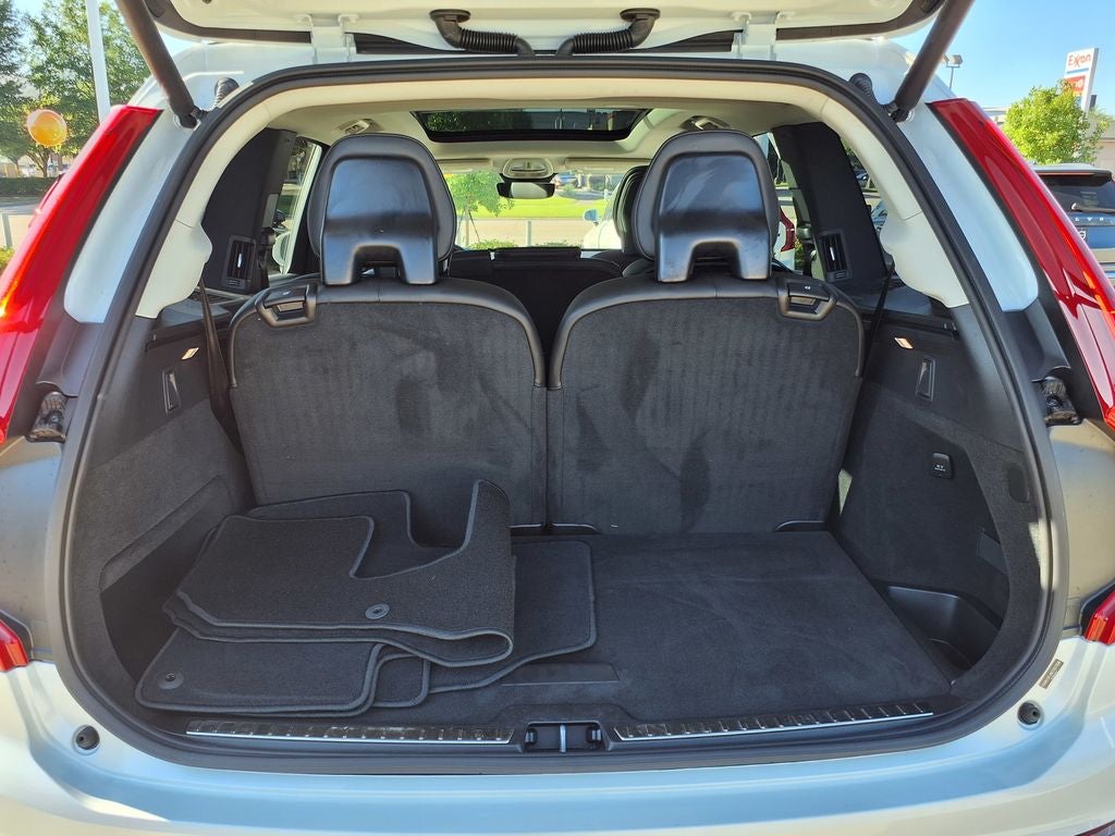 2025 Volvo XC90 B5 Core