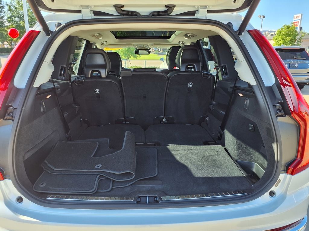 2025 Volvo XC90 B5 Core