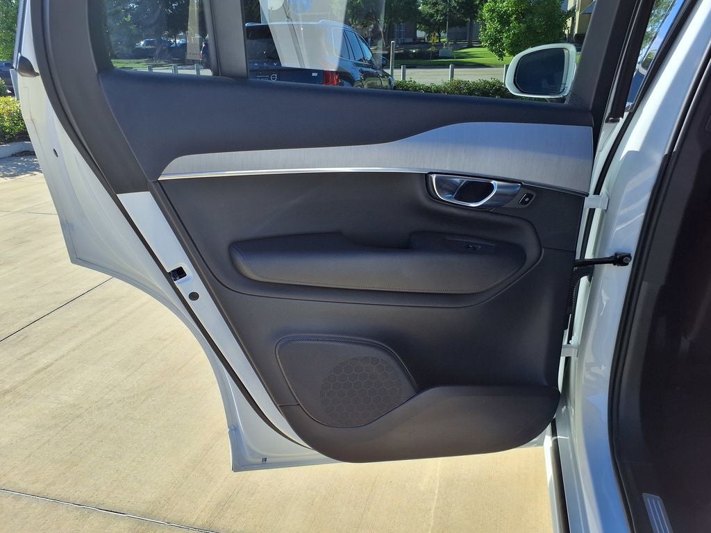 2025 Volvo XC90 B5 Core