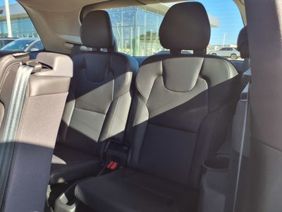 2025 Volvo XC90 B5 Core