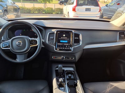 2025 Volvo XC90 B5 Core