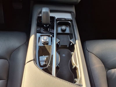2025 Volvo XC90 B5 Core