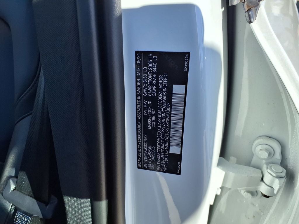 2025 Volvo XC90 B5 Core