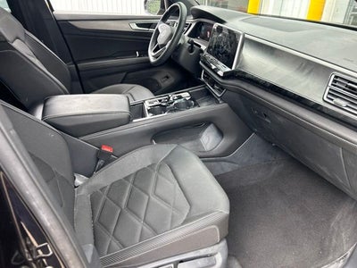 2024 Volkswagen Atlas Cross Sport 2.0T SE w/Technology