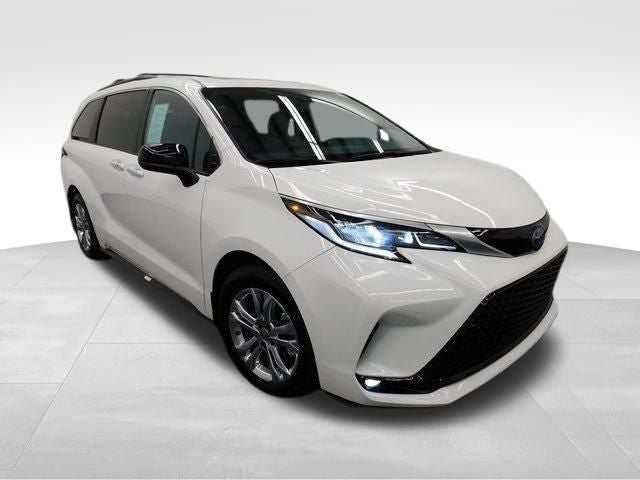 2023 Toyota Sienna XSE 7 Passenger