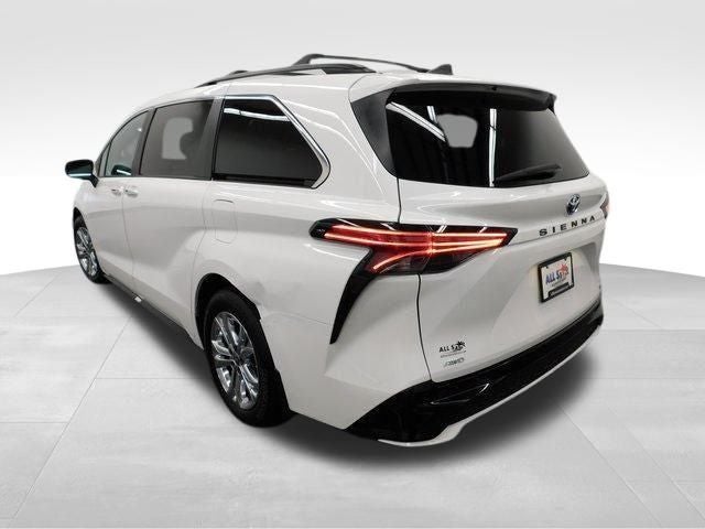 2023 Toyota Sienna XSE 7 Passenger